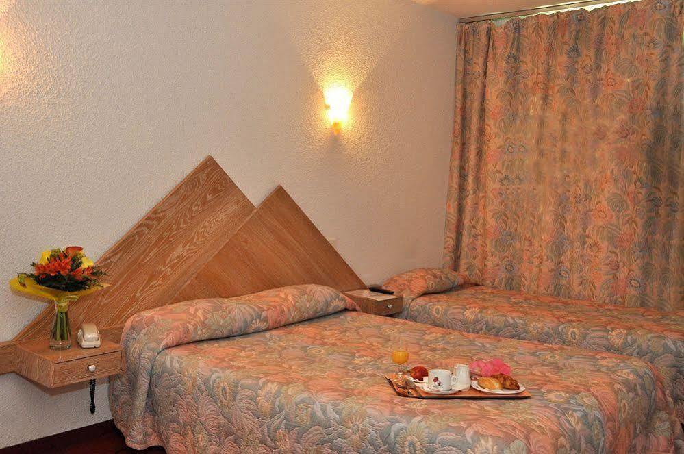 Residence Thermale Du Parc Ornolac-Ussat-les-Bains Ngoại thất bức ảnh